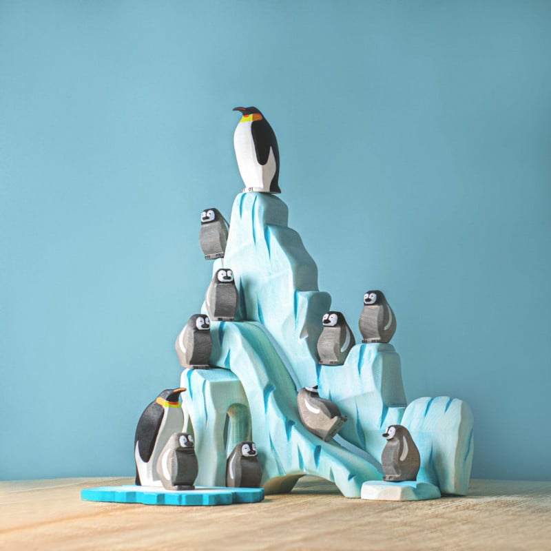 Bumbu Toy Wooden Emperor Penguin Female