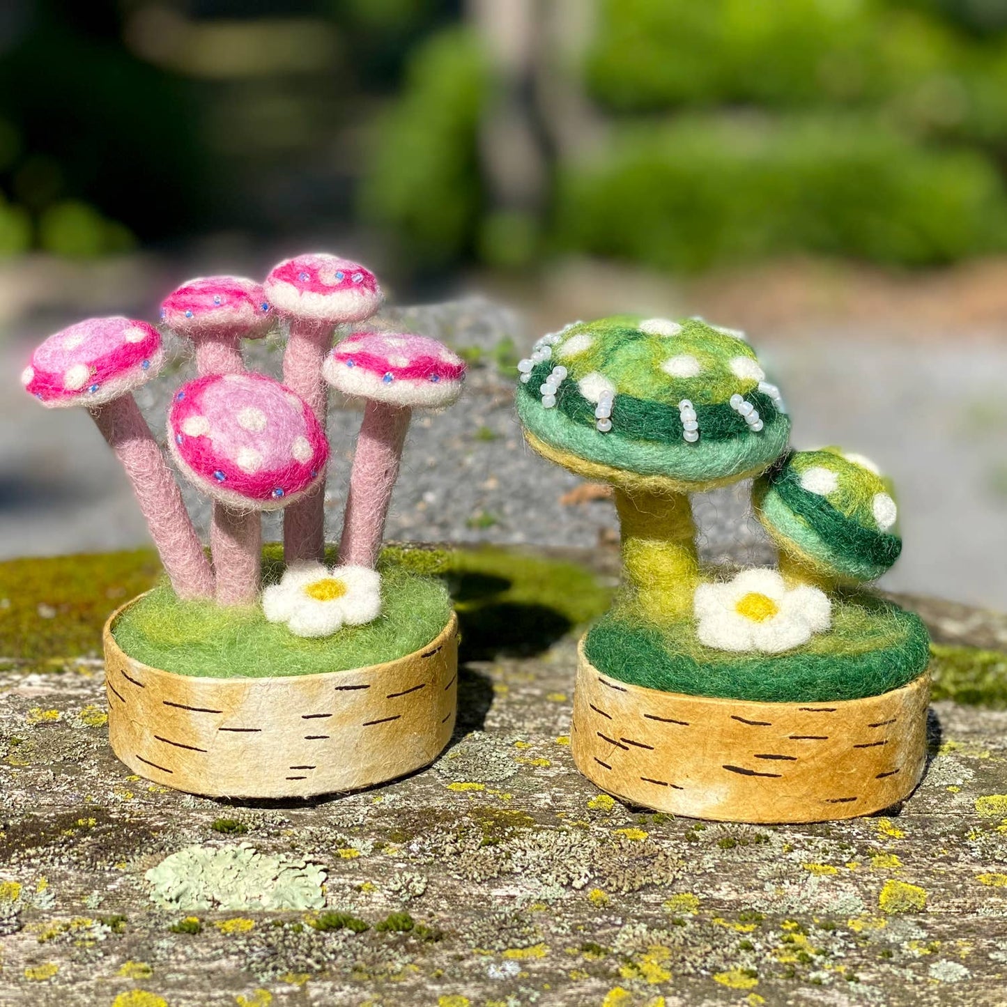 dZi Handmade - Green Parrot Woodland Mushroom