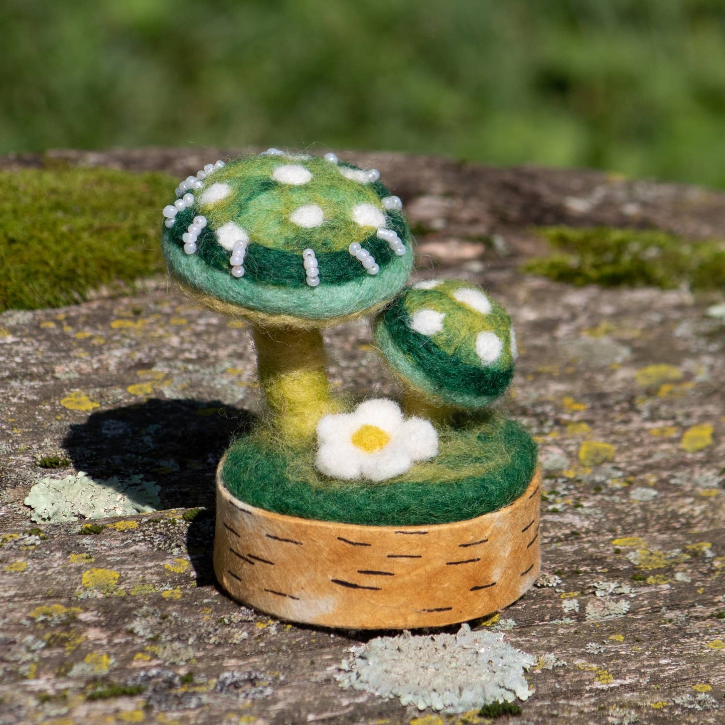 dZi Handmade - Green Parrot Woodland Mushroom